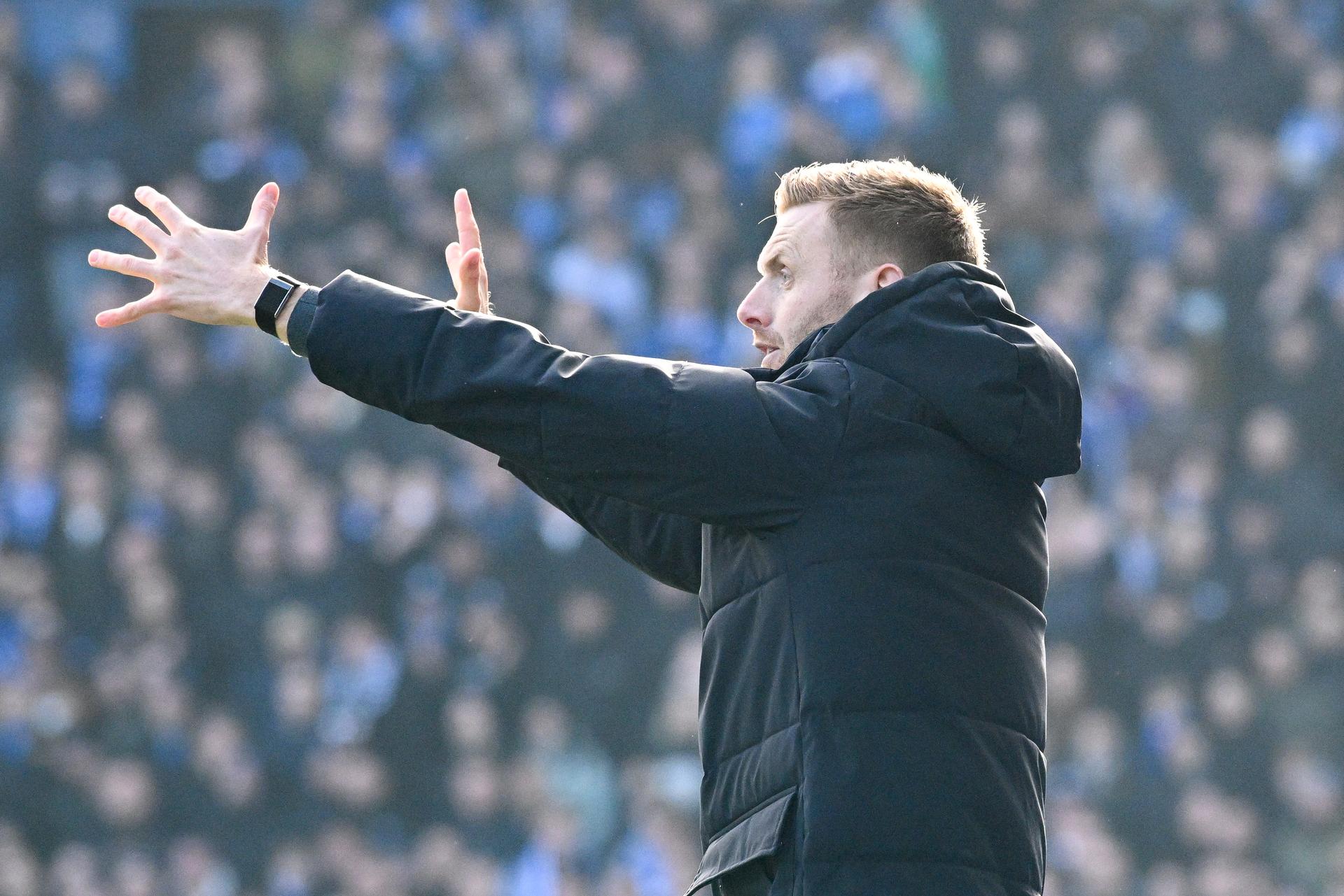 Anderlecht's interim coach Edward Still pictured during a soccer match between KRC Genk and RSC Anderlecht, Sunday 08 February 2026 in Genk, a game of day 24 of the 2025-2026 'Jupiler Pro League' first division of the Belgian championship. BELGA PHOTO JILL DELSAUX