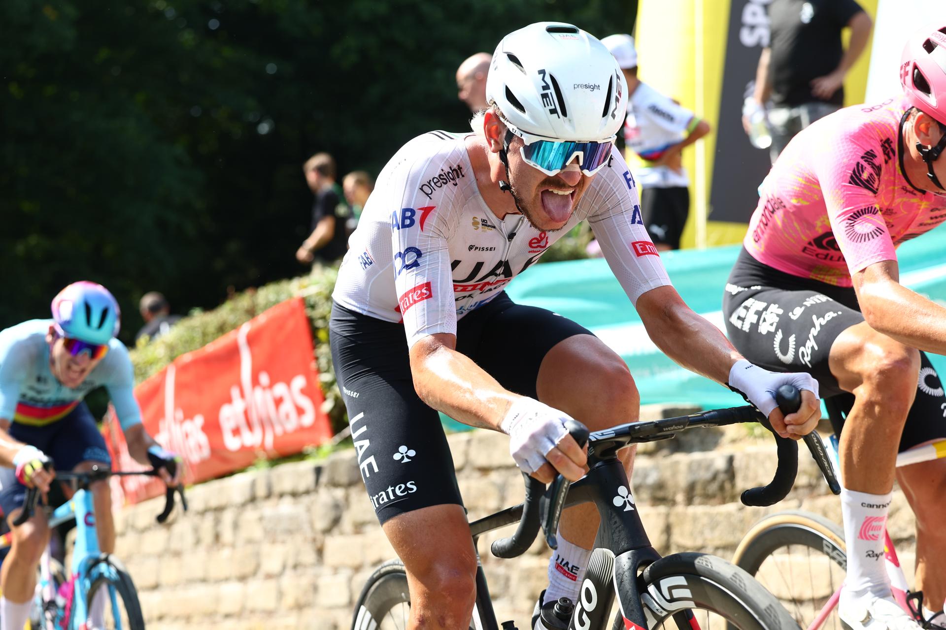 Portuguese Rui Oliveira of UAE Team Emirates pictured in action during the fifth and last stage of the 'Renewi Tour' multi-stage cycling race, from Menen to Geraardsbergen (202,5 km) on Sunday 01 September 2024. The five-day race takes place in Belgium and the Netherlands.  BELGA PHOTO DAVID PINTENS