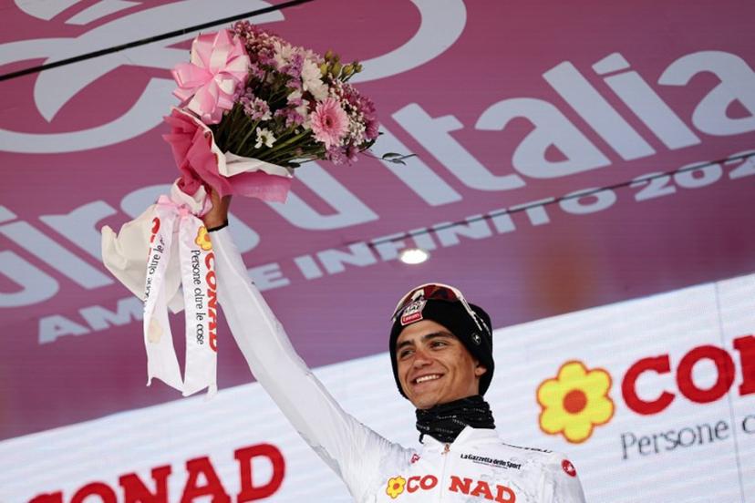 UAE Team Emirates XRG's Mexican rider Isaac Del Toro wearing the best young rider's white jersey (Maglia Bianca) celebrates on the podium after the 20th stage of the 108th Giro d'Italia cycling race 205kms from Verres to Sestriere on May 31, 2025.  Luca Bettini / AFP