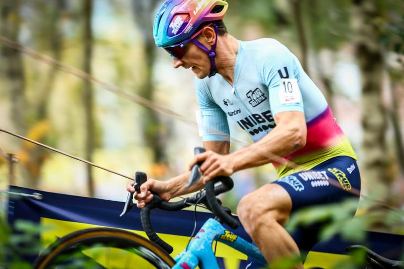 Belgian Lander Loockx pictured in action during the men's elite race of the Exact Cross Essen, stage 2 (out of 6) in the Exact Cross cyclocross competition, Saturday 19 October 2024, in Essen. BELGA PHOTO KRISTOF VAN ACCOM