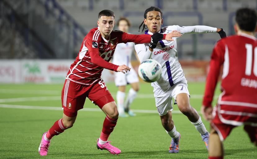 RSCA Futures' Nunzio Engwanda and SL16's Brahim Ghalidi fight for the ball during a soccer match between SL 16 and RSCA Futures, Friday 02 February 2024 in Liege, on day 20 of the 2023-2024 'Challenger Pro League' 1B second division of the Belgian championship. BELGA PHOTO VIRGINIE LEFOUR