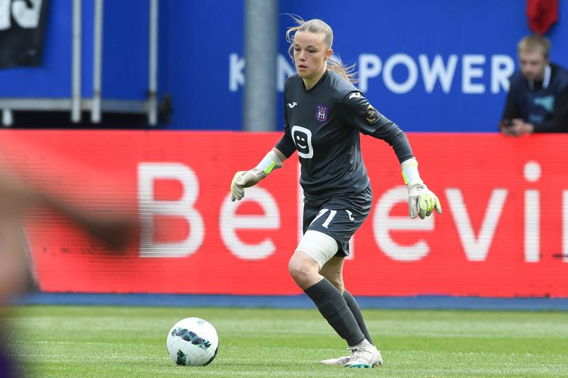 Anderlecht's goalkeeper Aude Waldbillig pictured in action during a soccer match between Oud-Heverlee Leuven and RSCA Women, Saturday 17 May 2025 in Heverlee, on day 6 (out of 6) of the Play-offs of the 2024-2025 'Super League Women' first division of the Belgian championship. BELGA PHOTO JILL DELSAUX