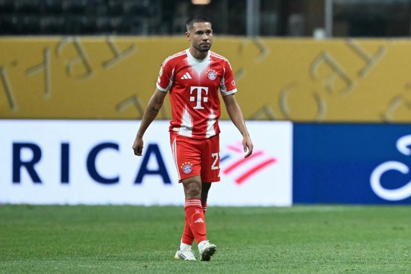 Bayern Munich's Portuguese defender #22 Raphael Guerreiro reacts after losing the FIFA Club World Cup 2025 quarterfinal football match between France's Paris Saint-Germain and Germany's Bayern Munich at the Mercedes-Benz Stadium in Atlanta on July 5, 2025.  PATRICIA DE MELO MOREIRA / AFP