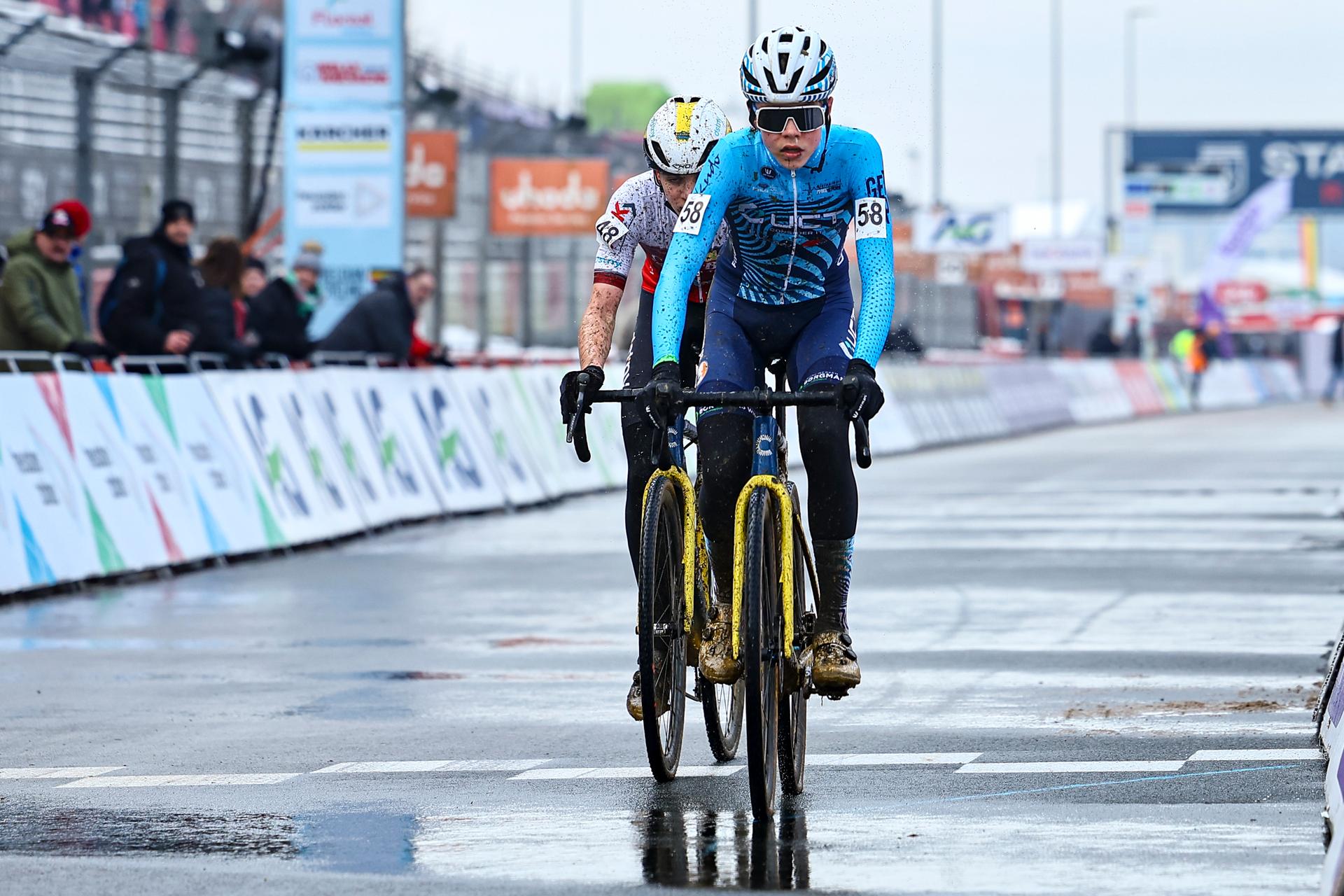 Belgian Tijl Vanhaverbeke and Belgian Mathiz Tielens pictured in action during the men U17 (first year) race of the Belgian Championships (11-12/01) on Sunday 12 January 2025 in Heusden-Zolder. BELGA PHOTO DAVID PINTENS