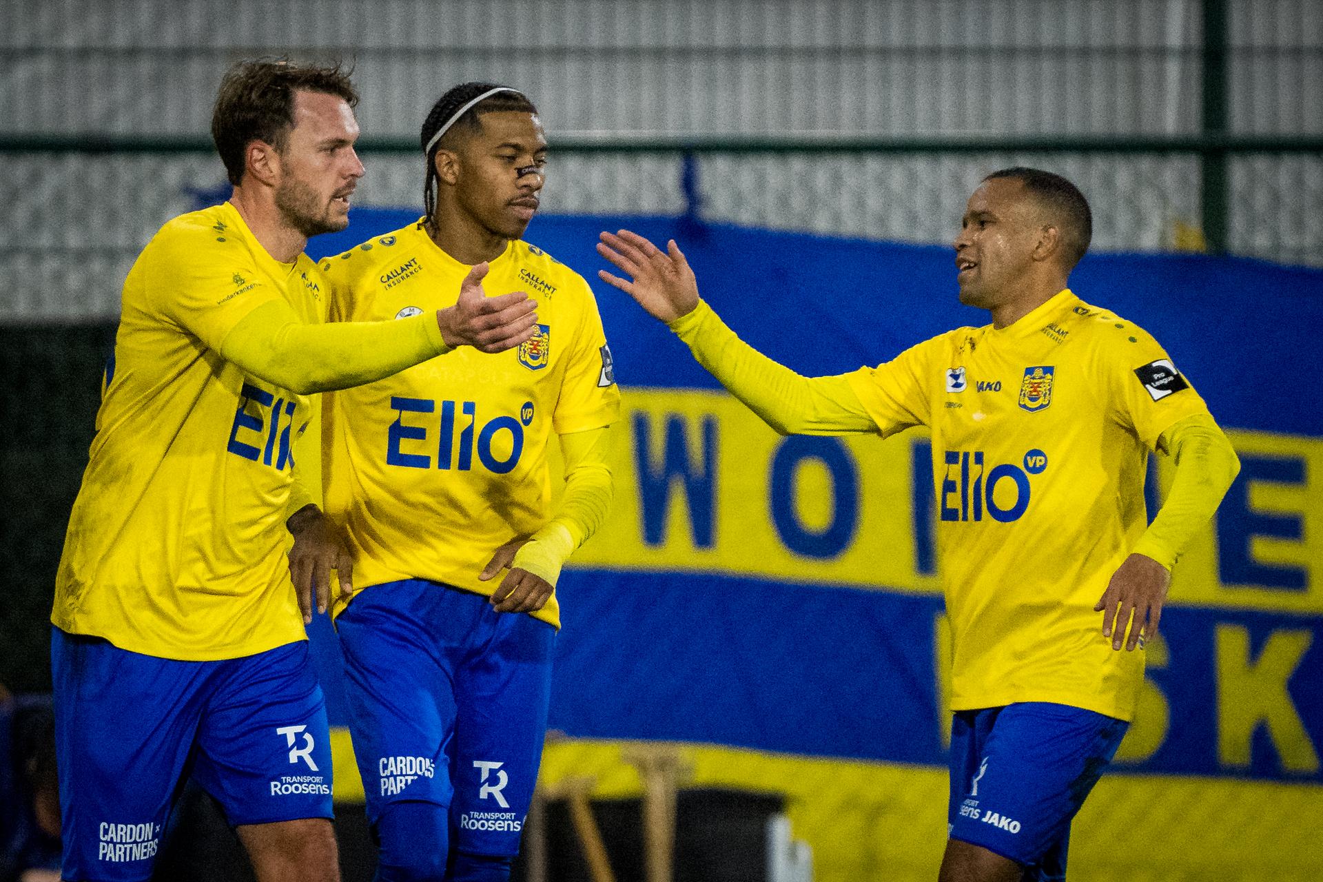 Beveren's Isaac Mayokenda-Ngadrira celebrates after scoring during a soccer game between SK Beveren and Royal Francs Borains, Saturday 06 December 2025 in Beveren, on day 16 of the 2025-2026 'Challenger Pro League' 1B second division of the Belgian championship. BELGA PHOTO JASPER JACOBS