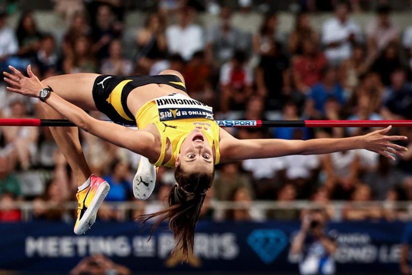 Ukraine's Yaroslava Mahuchikh competes in the women's high jump event of the Wanda Diamond League athletics meeting at the Charlety stadium in Paris on June 20, 2025.  Anne-Christine POUJOULAT / AFP