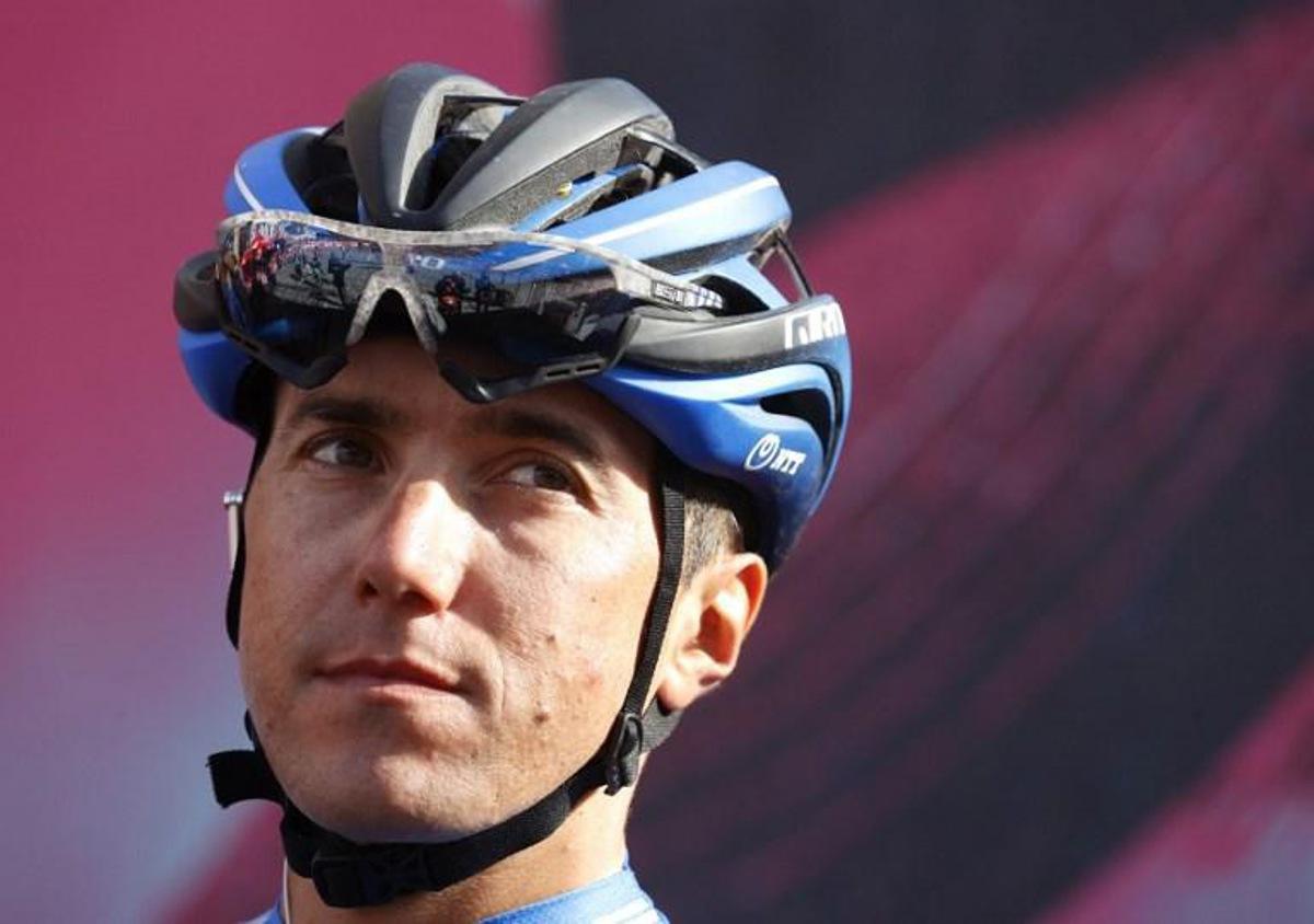 Team NTT rider Italy's Domenico Pozzovivo looks on prior the start of the 10th stage of the Giro d'Italia 2020 cycling race, a 177-kilometer route between Lanciano and Tortoreto, on October 13, 2020.  Luca Bettini / AFP
