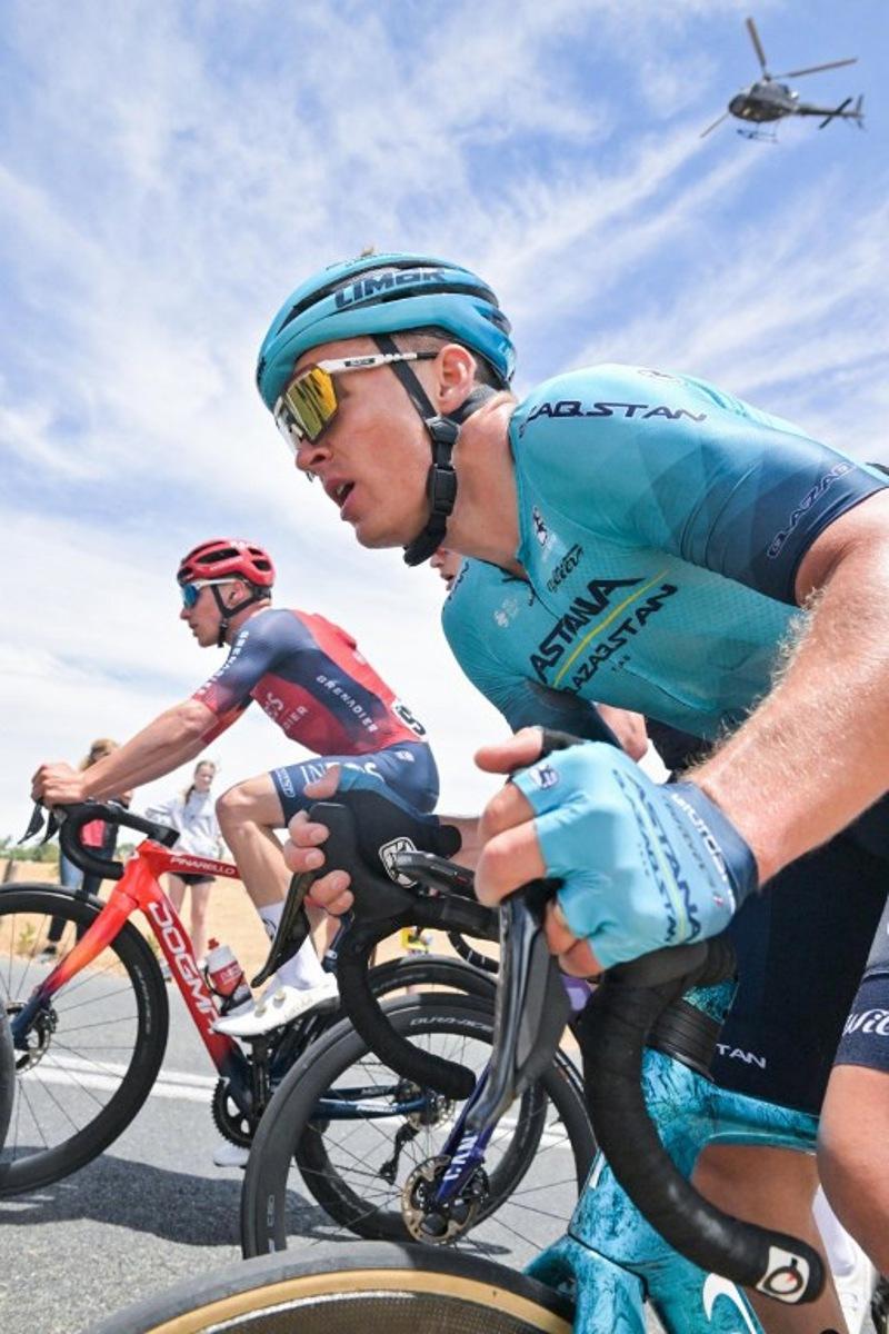Estonian rider Martin Laas from Astana Qazaqstan Team climbs Checker Hill during stage three of the Tour Down Under UCI cycling event near Adelaide on January 20, 2023.   Brenton EDWARDS / AFP