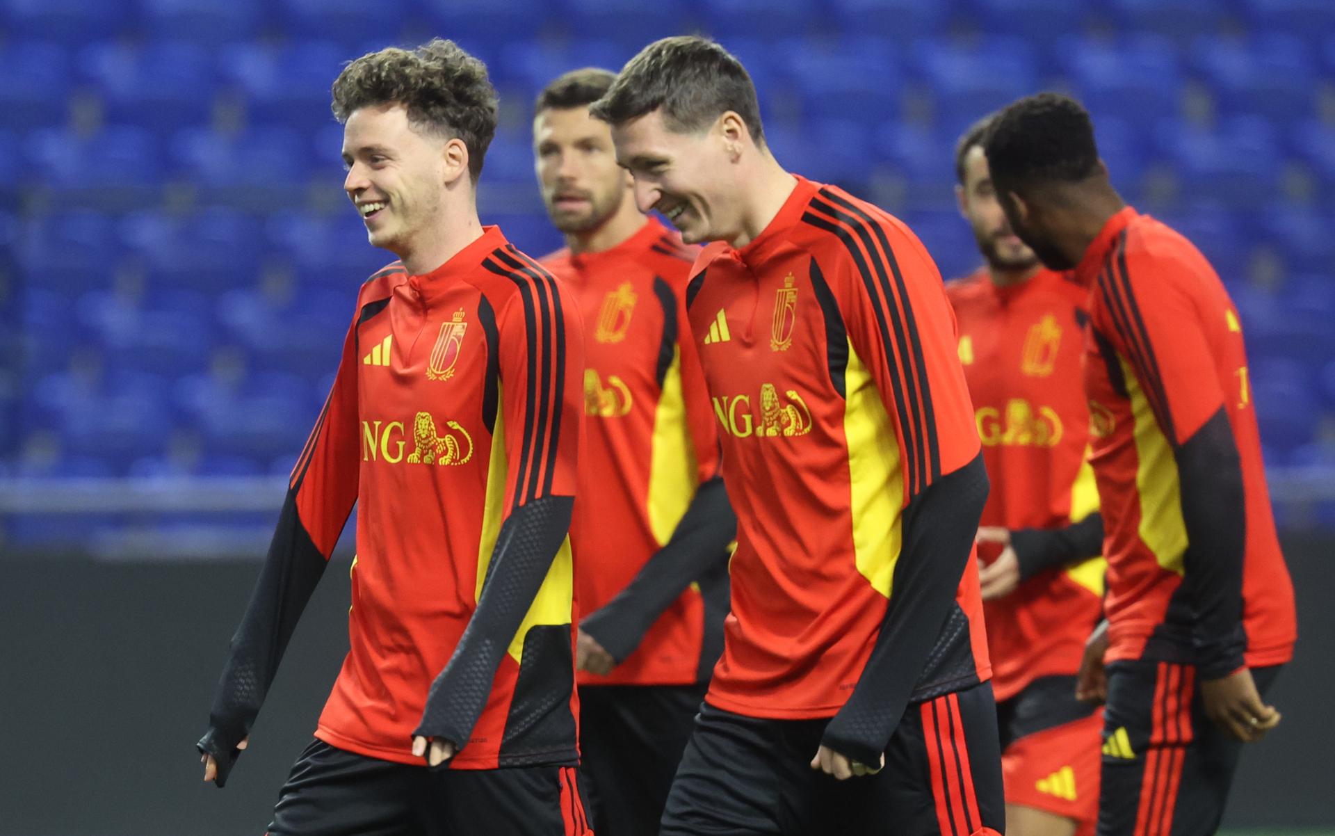 Belgium's Maxim De Cuyper and Belgium's Hans Vanaken pictured during a training session of Belgian national soccer team the Red Devils in Astana, Kazakhstan on Friday 14 November 2025. Tomorrow they will meet Kazakhtstan, in qualifier 7/8 for the 2026 FIFA World Cup. BELGA PHOTO VIRGINIE LEFOUR
