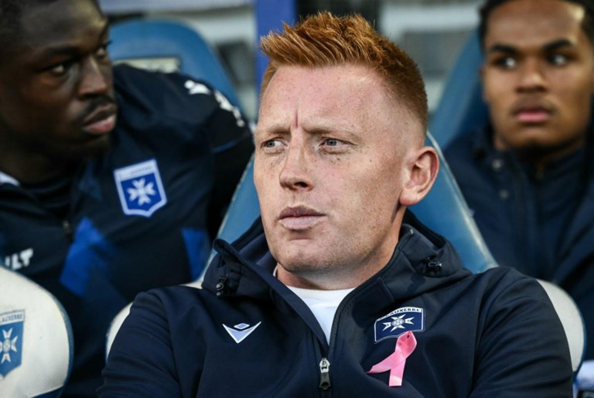 Auxerre's English headcoach Will Still looks on from the technical area during the French L1 football match between AJ Auxerre and Le Mans at the Stade de l'Abbe-Deschamps in Auxerre, central France, on October 25, 2026.  ARNAUD FINISTRE / AFP