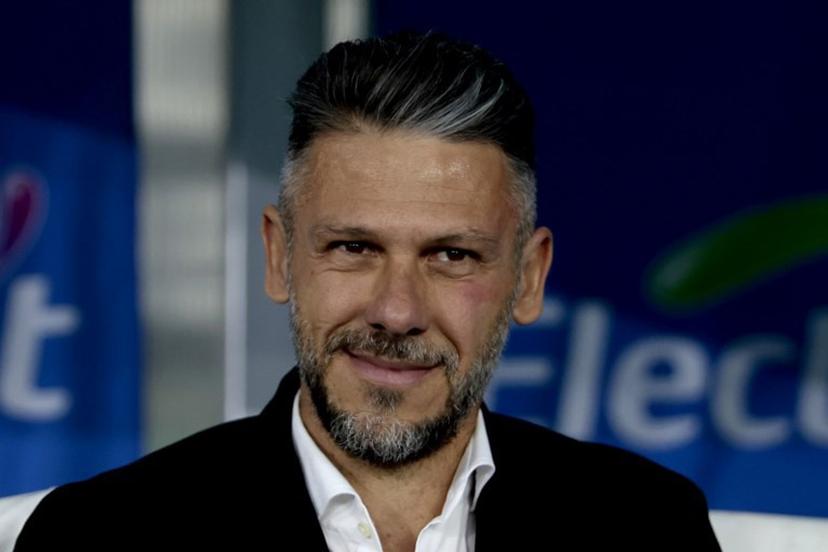Monterrey's Argentine coach Martin Demichelis gestures during the Liga MX Clausura football match between Atlas and Monterrey at the Jalisco Stadium in Guadalajara, Jalisco State, Mexico on January 29, 2025.  Ulises Ruiz / AFP