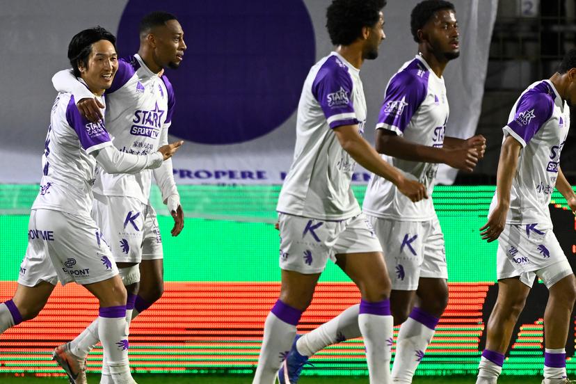 Beerschot's Genki Haraguchi and Beerschot's Raijv Van La Parra celebrate after scoring during a soccer game between Patro Eisden Maasmechelen and Beerschot VA, Friday 20 March 2026 in Maasmechelen, on day 31 of the 2025-2026 'Challenger Pro League' 1B second division of the Belgian championship. BELGA PHOTO JOHAN EYCKENS