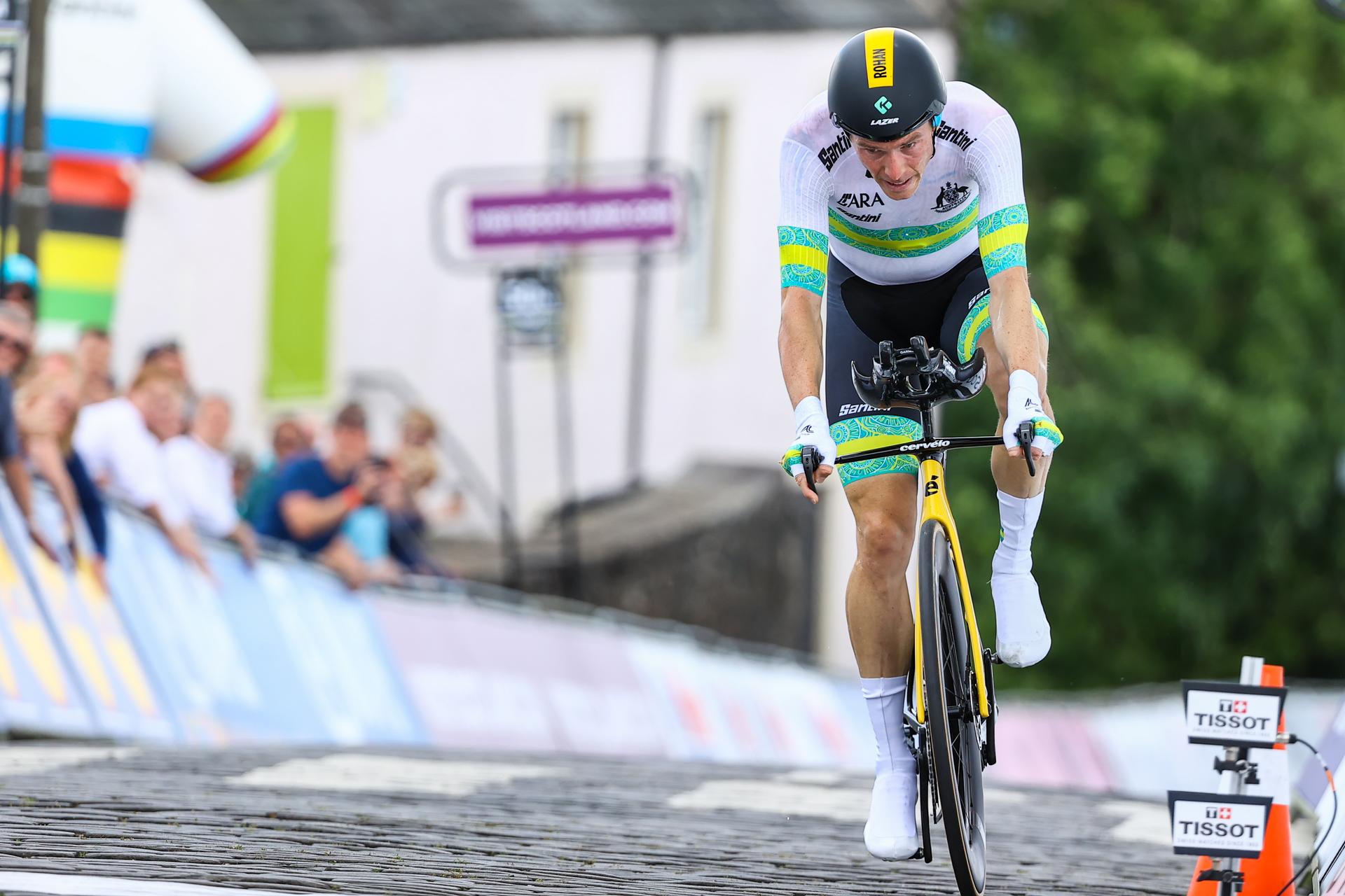 Australian Rohan Dennis of Jumbo-Visma pictured in action during the elite men time trial race at the UCI World Championships Cycling, in Glasgow, Scotland, Friday 11 August 2023. UCI organizes the worlds with all cycling disciplines, road cycling, indoor cycling, mountain bike, BMX racing, road para-cycling and indoor para-cycling, in Glasgow from 03 to 13 August. BELGA PHOTO DAVID PINTENS