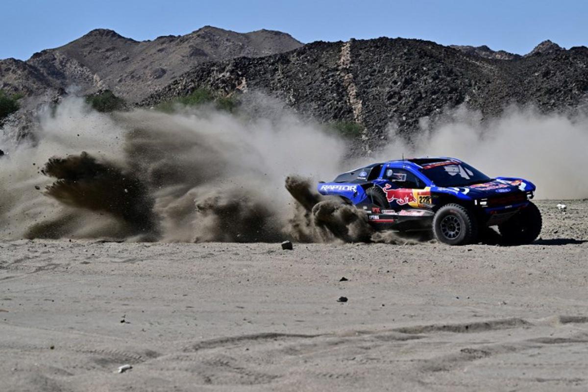 Ford Racing US driver Mitch Guthrie Jr and his co-driver US's Kellon Walch compete in the prologue, which determines the starting line-up for the first stage of the 48th edition of the Dakar Rally 2026, between Yanbu and Yanbu, Saudi Arabia, on January 3, 2026.  Giuseppe CACACE / AFP