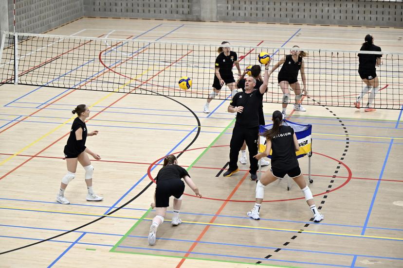 Belgium's head coach Kris Vansnick pictured during a training session of Belgian national women's volleyball team the Yellow Tigers, Wednesday 28 May 2025 in Leuven. The team is preparing for the upcoming Nations League. BELGA PHOTO ERIC LALMAND