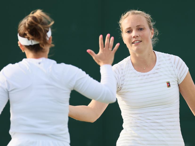 Belgian Kimberley Zimmermann pictured during a doubles tennis match with Czech pair Kolodziejova - Siskova versus US-Belgian pair Davis - Zimmermann, in round 1 of the women's doubles of the 2024 Wimbledon grand slam tournament at the All England Tennis Club, in south-west London, Britain, Thursday 04 July 2024. BELGA PHOTO BENOIT DOPPAGNE