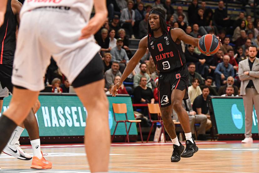 Antwerp's Rasheed Bello pictured in action during a basketball match between Limburg United and Antwerp Giants, Friday 19 December 2025 in Hasselt, on day 12 of the 'BNXT League' Belgian/ Dutch first division basket championship. BELGA PHOTO JILL DELSAUX