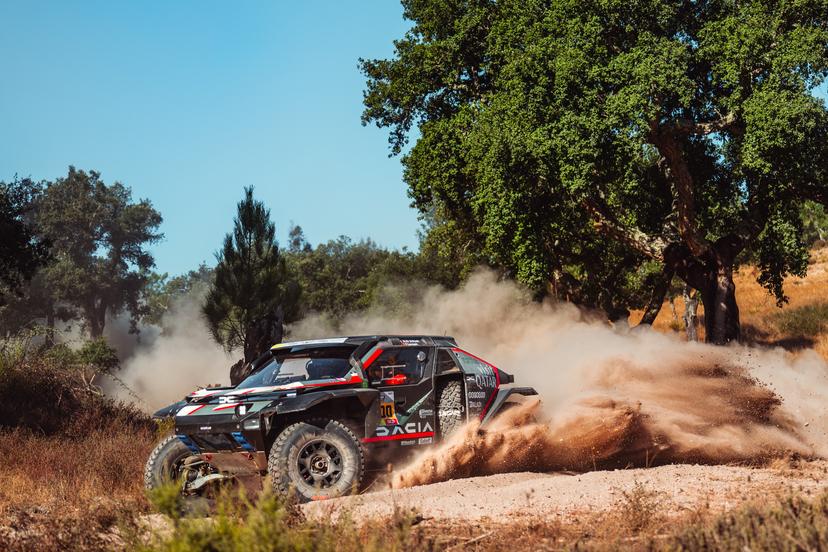 ATTENTION EDITORS - HAND OUT PICTURES - EDITORIAL USE ONLY - MANDATORY CREDIT 'DACIA SANDRIDERS CONTENT POOL'  This handout picture, distributed by Eric Dupain, shows Nasser Al-Attiyah and Fabian Lurquin during stage 2 of the Portugal Rally Raid, stage 4 of the FIA FIM World Rally-Raid Championship, in Grandola, Portugal, on Thursday 25 September 2025.  PHOTO HANDOUT HANDOUT DACIA SANDRIDERS CONTENT POOL  *** Belga and Belga Editorial Board decline all responsibility regarding the content of this picture. ***