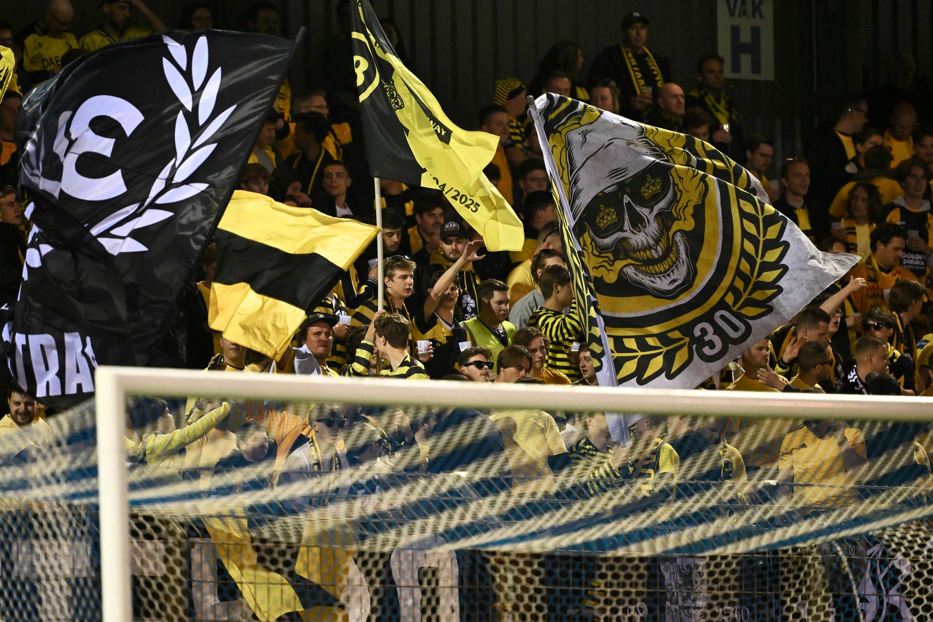 Lierse's supporters pictured during a soccer game between Jong Genk and Lierse SK, Friday 18 April 2025 in Geel, on the 30th and last day of the 2024-2025 'Challenger Pro League' 1B second division of the Belgian championship. BELGA PHOTO JOHAN EYCKENS