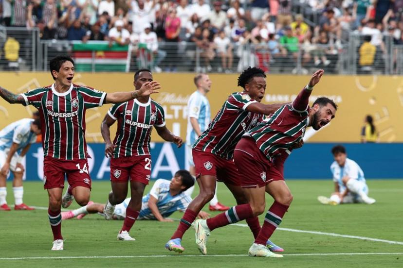 Fluminense's Argentine defender #22 Juan Pablo Freytes (R) celebrates with teammate Brazilian forward #11 Keno after scoring his team's third goal during the FIFA Club World Cup 2025 Group F football match between Brazil's Fluminense and South Korea's Ulsan HD at the MetLife stadium in East Rutherford, New Jersey on June 21, 2025.  FRANCK FIFE / AFP