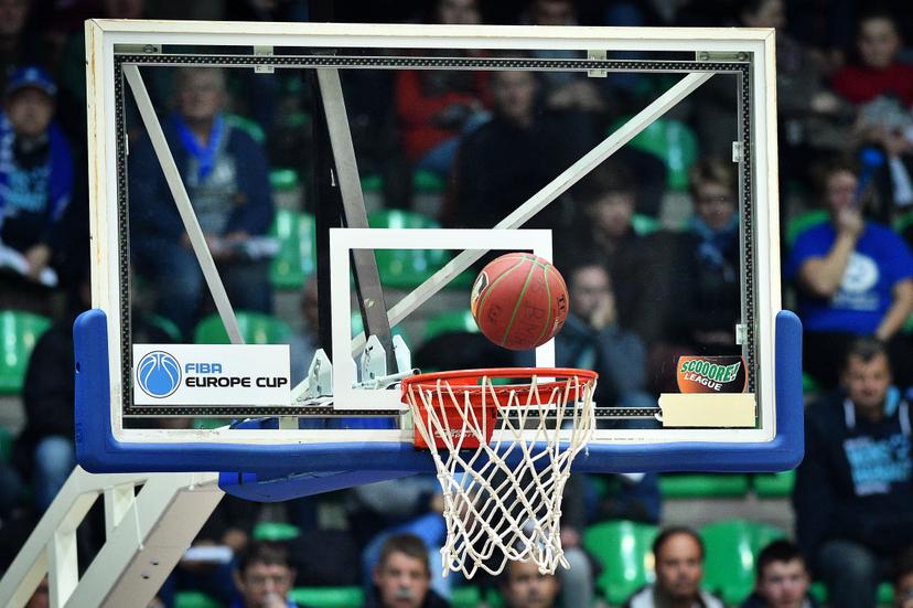 20151127 - MONS, BELGIUM: Illustration picture shows a ball going into the ring at the basketball match between Mons-Hainaut and Spirou Charleroi, first quarter final match in the Belgian basket cup competition, Friday 27 November 2015 in Charleroi. BELGA PHOTO DAVID STOCKMAN