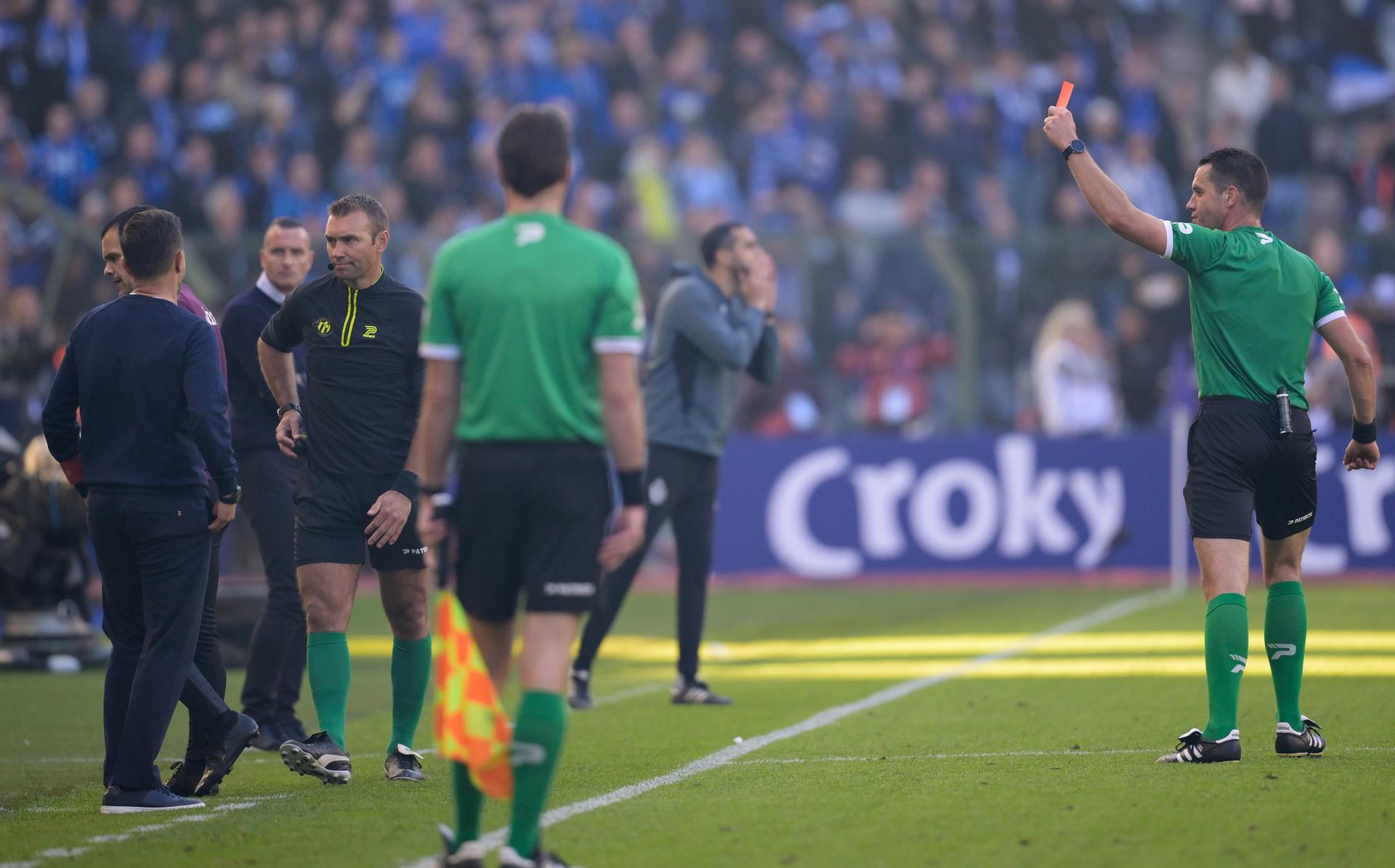 Anderlecht's assistant coach Roel Clement receives a red card from the referee during a soccer game between Club Brugge and RSC Anderlecht in Brussels, Sunday 04 May 2025, the final of the 'Croky Cup' Belgian soccer cup. BELGA PHOTO JOHN THYS