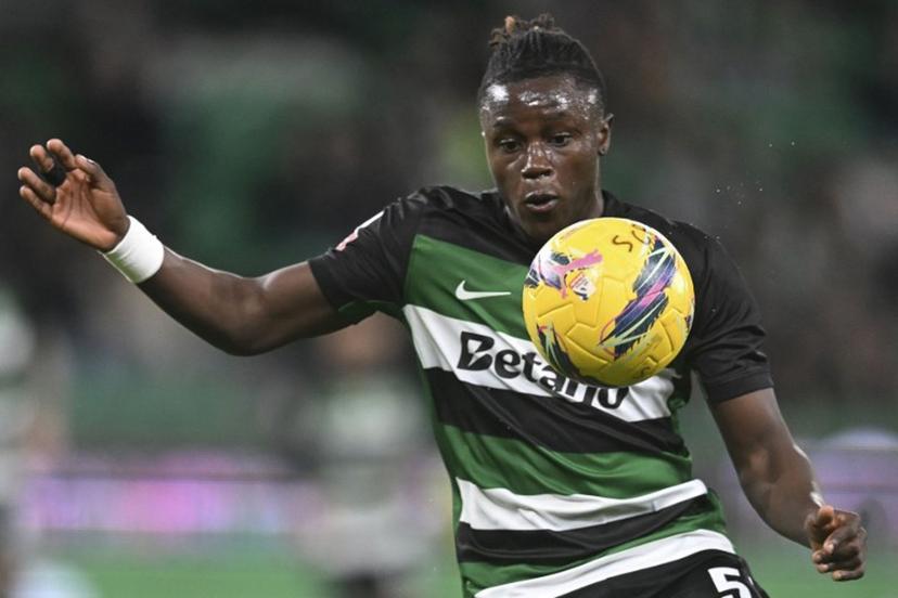 Sporting's Portuguese forward #57 Geovany Quenda eyes the ball during the Portuguese League football match between Sporting CP and GD Estoril Praia at Alvalade stadium in Lisbon on March 3, 2025.  PATRICIA DE MELO MOREIRA / AFP