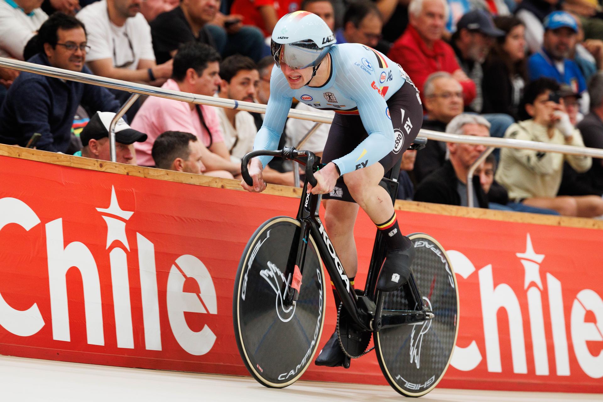 Belgian Lowie Nulens pictured in action during the men's sprint qualifying round at the 2025 UCI Track World Championships, in Santiago, Chile, Saturday 25 October 2025. The Track World Championships take place from 22 to 26 October at the Velodromo de Penalolen in Santiago, Chile. BELGA PHOTO BENOIT DOPPAGNE