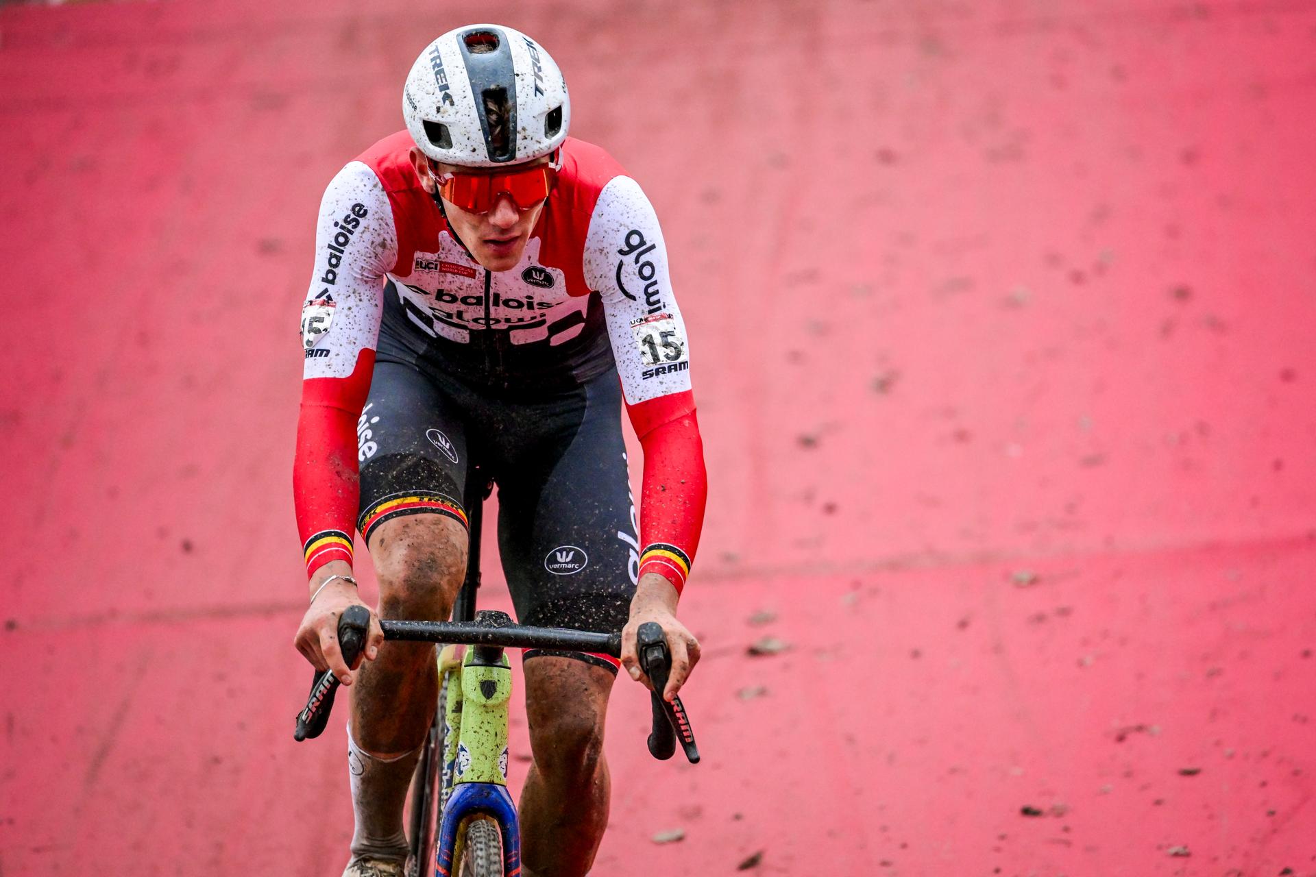 Belgian Thibau Nys pictured in action during the men's elite race of the Cyclocross World Cup, in Namur, Sunday 14 December 2025, stage 4 (out of 12) in the World Cup of the 2026-2027 season. BELGA PHOTO DAVID PINTENS