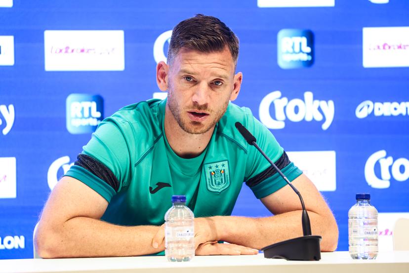 Anderlecht's Jan Vertonghen pictured during a press conference of Belgian soccer team RSC Anderlecht in Brussels, Saturday 03 May 2025. The team is preparing for the Belgian Cup final (Croky Cup) match against Club Brugge this sunday. BELGA PHOTO BRUNO FAHY