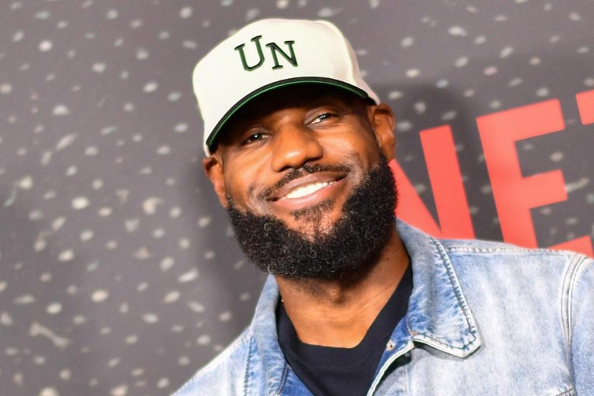 US professional basketball player LeBron James attends the Los Angeles premiere of Netflix's "Starting 5" at the Egyptian Theatre in Hollywood, California, on September 23, 2024.  VALERIE MACON / AFP