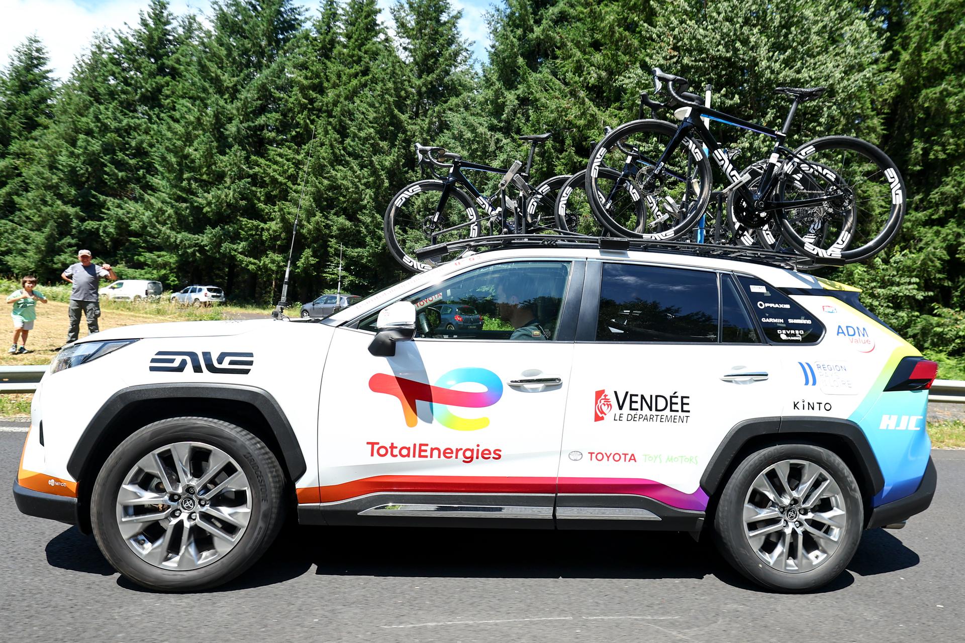 TotalEnergies teamcar with new bikes pictured during stage 12 of the 2024 Tour de France cycling race, from Aurillac to Villeneuve-sur-Lot, France (203,6km) on Thursday 11 July 2024. The 111th edition of the Tour de France starts on Saturday 29 June and will finish in Nice, France on 21 July. BELGA PHOTO DAVID PINTENS
