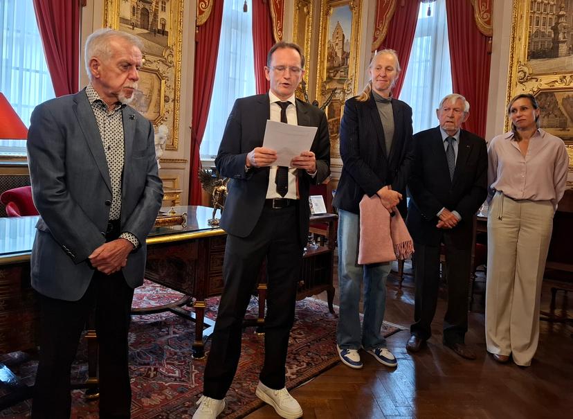 Wilfried Meert, BOIC - COIB chairman Jean-Michel Saive, An Wauters, Roger Vanmeerbeek and Kim Gevaert pictured at the announce of the winner of the National Trophy of Sports Merit (Trophee National du Merite Sportif - Nationale Trofee voor Sportverdienste 2021), at the Brussels City Hall, Thursday 16 October 2025. Basket player Emma Meesseman is the winner and will receive her award in December. BELGA PHOTO GREGOIRE THYS