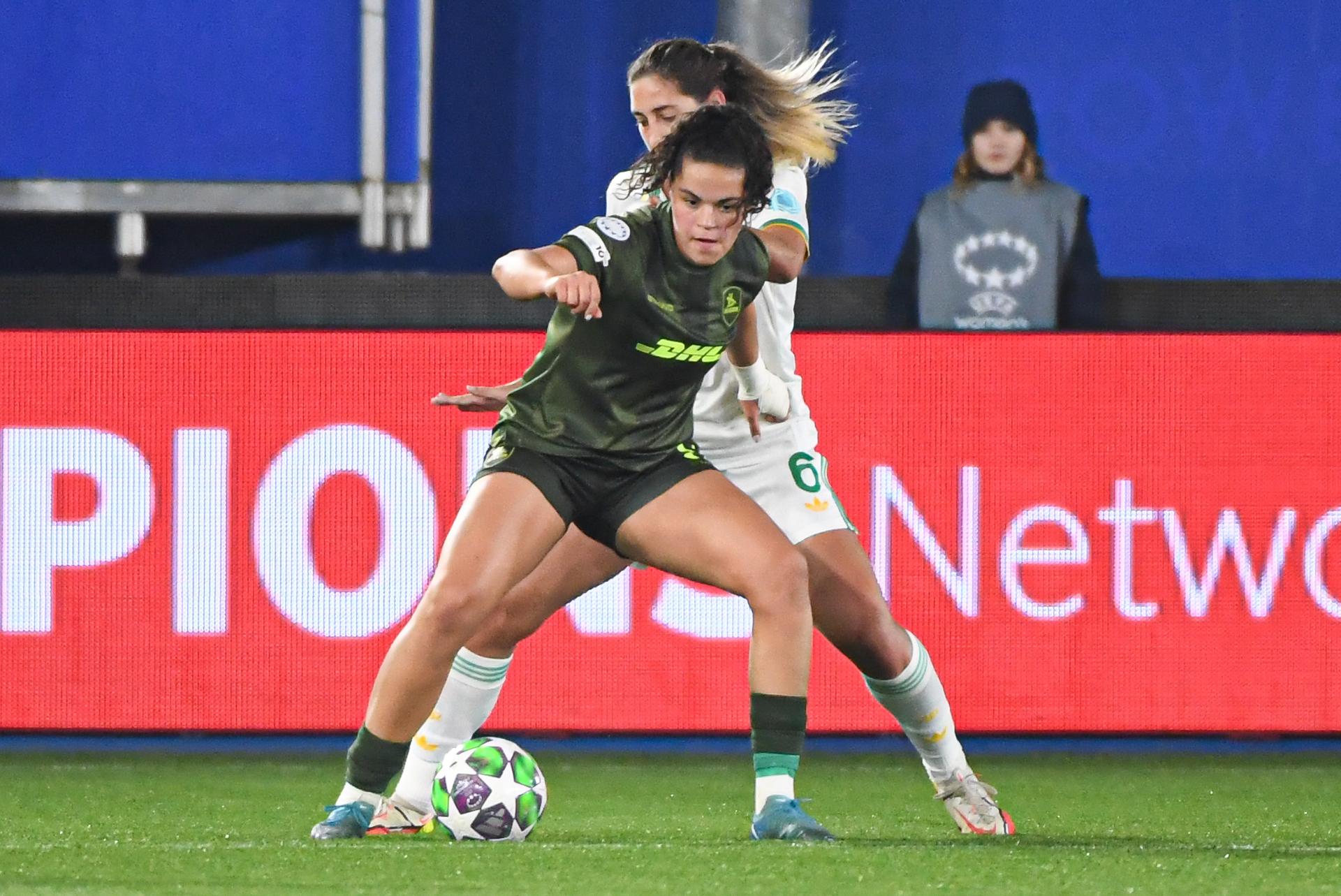 OHL Women's Jada Conijnenberg and Roma's Oihane Valdezate pictured in action during a soccer match between Oud-Heverlee Leuven Women and Italian AS Roma, Thursday 20 November 2025 in Leuven, game 4 (out of 6) in the league phase of the UEFA Women's Champions League competition. BELGA PHOTO JILL DELSAUX