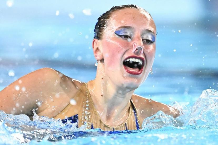 Belgium's artistic swimmer Fien Sandra competes in the women's solo technical artistic swimming final event during the LEN European Aquatics Championships, at the Olympic Aquatics Centre in Saint-Denis, northeastern suburbs of Paris, on August 4, 2026.  JULIEN DE ROSA / AFP