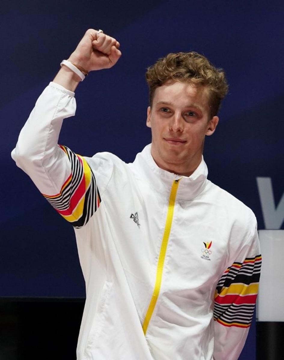 Belgium's Stef Van Campenhout celebrates on the podium the Fencing - Men's Foil Individual competition at the European Games 2023 in Krakow on June 26, 2023.   JANEK SKARZYNSKI / AFP