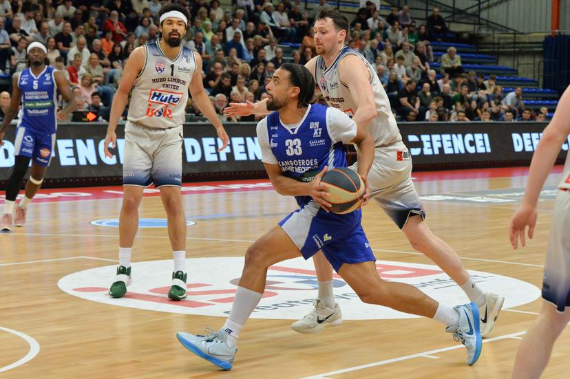 Mechelen's Trenton Gibson and Limburg's Jonas Delalieux pictured in action during a basketball match between Limburg United and Kangoeroes Mechelen, Thursday 22 May 2025 in Hasselt, the second leg of the best-of-5 semi-finals in the playoffs of the 'BNXT League' Belgian/ Dutch first division basket championship. BELGA PHOTO JILL DELSAUX