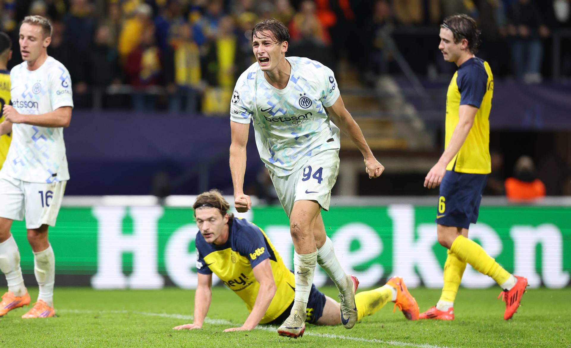 Inter's Pio Esposito celebrates after scoring during a soccer game between Belgian Royale Union Saint-Gilloise and Italian Internazionale Milano, Tuesday 21 October 2025 in Brussels, on the third day of the League phase of the UEFA Champions League tournament. BELGA PHOTO VIRGINIE LEFOUR