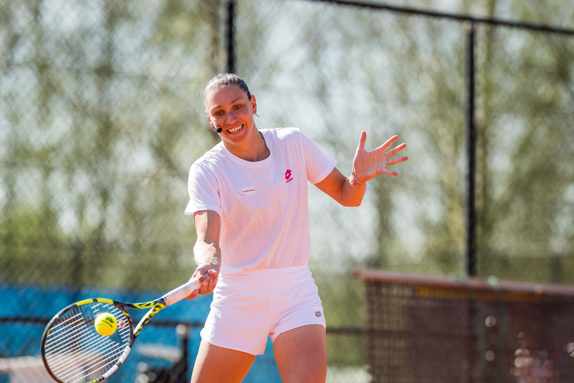 ATTENTION EDITORS - COVERAGE REQUESTED TO BELGA BY TENNIS VLAANDEREN- EDITORIAL USE ONLY Belgian Yanina Wickmayer pictured in action during the starter event of "Tennismakingsmaand", at tennis club Racso in Destelbergen, on Friday 04 April 2025. On the initiative of Tennis and Padel Flanders, 110 tennis clubs across Flanders are organizing 176 activities where young and old can get acquainted with the sport in a low-threshold way. Today the official kickoff, or store, of the Tennismakingsmaand is given at tennis club Racso in Destelbergen. BELGA PHOTO JASPER JACOBS