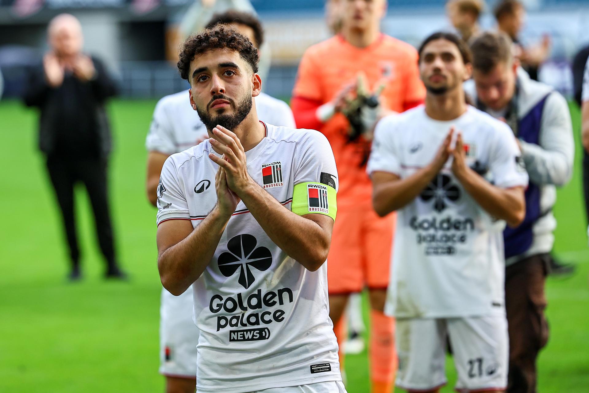 Rwdm's players greet the public after winning a soccer game between Jong KAA Gent and RWDM Brussels, Sunday 28 September 2025 in Gent, on day 8 of the 2025-2026 'Challenger Pro League' 1B second division of the Belgian championship. BELGA PHOTO DAVID PINTENS