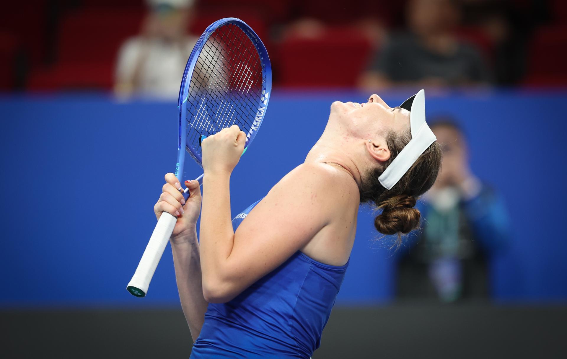 Czech Linda Nosková celebrates after winning the tennis match between Cristina Bucsa of Spain and Linda Nosková of Czech Republic in the Semi Finals of the Billie King Cup tournament, on Friday 25 September 2026 in Shenzhen, China. BELGA PHOTO VIRGINIE LEFOUR