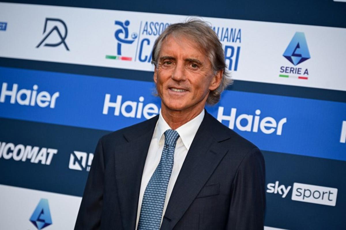 Italy's national football team head coach Roberto Mancini poses upon arrival at the Italian Footballers' Association (AIC) gala and awards ceremony at La Scala Theatre in Milan, Italy on September 2, 2026. Piero CRUCIATTI / AFP