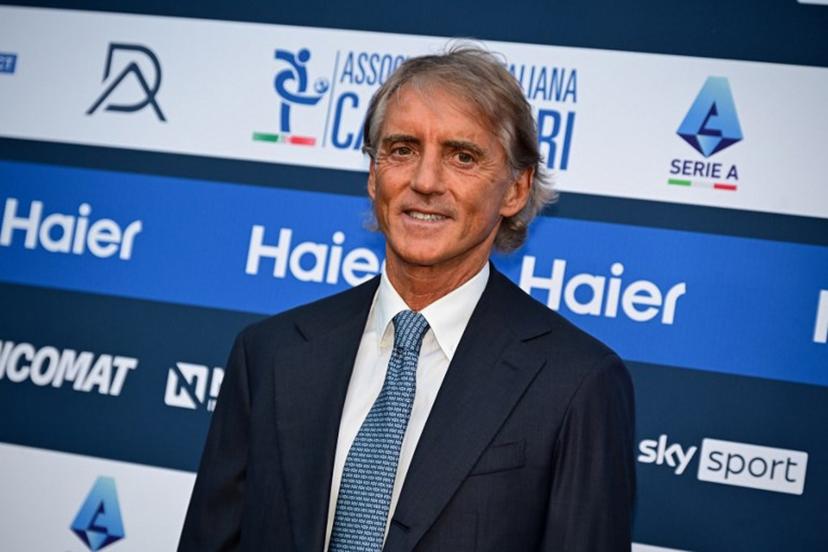Italy's national football team head coach Roberto Mancini poses upon arrival at the Italian Footballers' Association (AIC) gala and awards ceremony at La Scala Theatre in Milan, Italy on September 2, 2026. Piero CRUCIATTI / AFP