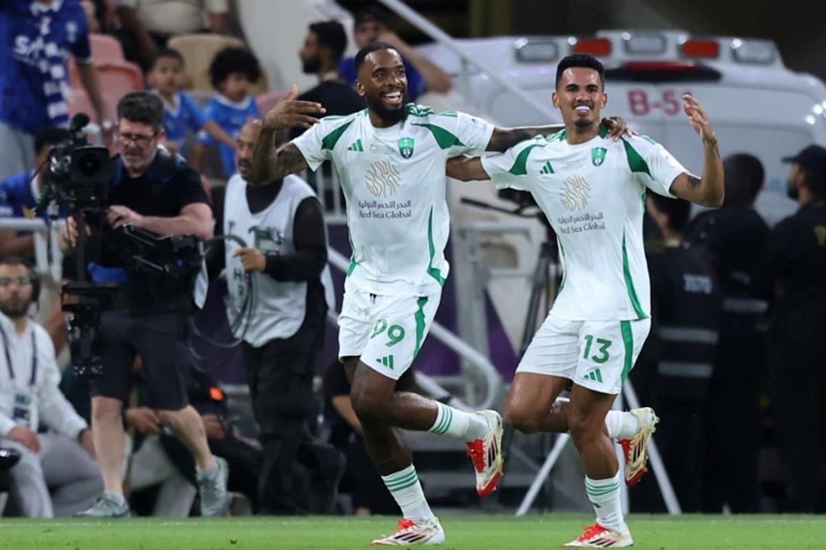 Ahli's English forward #99 Ivan Toney cebrates with his team after scoring his team's second goal during the AFC Champions League semi-final match between Saudi's Al-Hilal and Saudi's Al-Ahli at King Abdullah Sports City in Jeddah on April 29, 2025. AFP