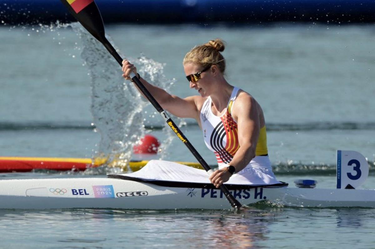 Belgium's Hermien Peters competes in the women's kayak single 500m semifinal of the canoe sprint competition at Vaires-sur-Marne Nautical Stadium in Vaires-sur-Marne during the Paris 2024 Olympic Games on August 10, 2024. Bertrand GUAY / AFP