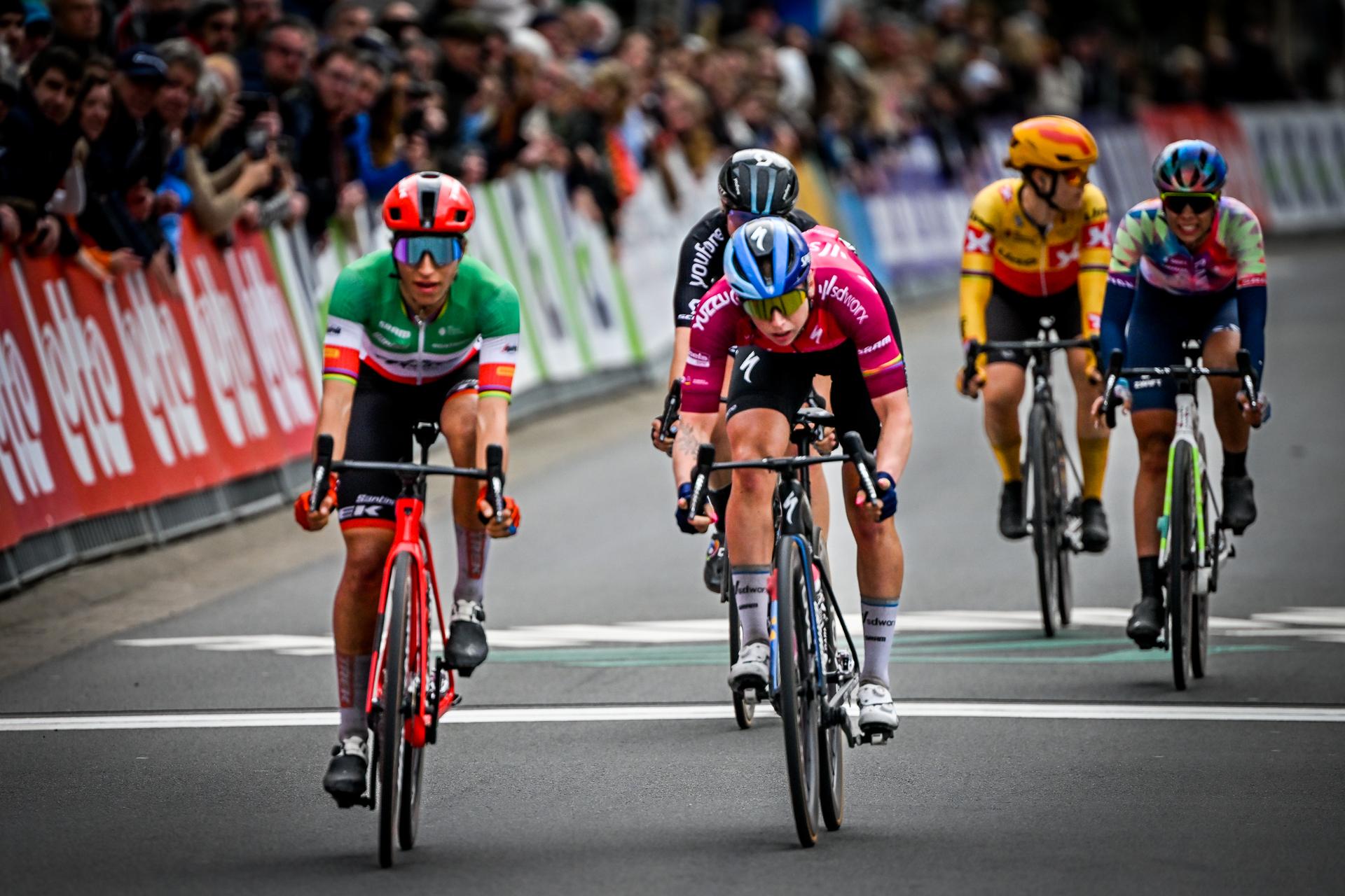 Italian Elisa Balsamo of Trek-Segafredo and Dutch Lorena Wiebes of SD Worx sprint to the finish of the women's elite race of the 'Classic Brugge-De Panne' one-day cycling race, 159,5 km from Brugge to De Panne, Thursday 23 March 2023. BELGA PHOTO ERIC LALMAND