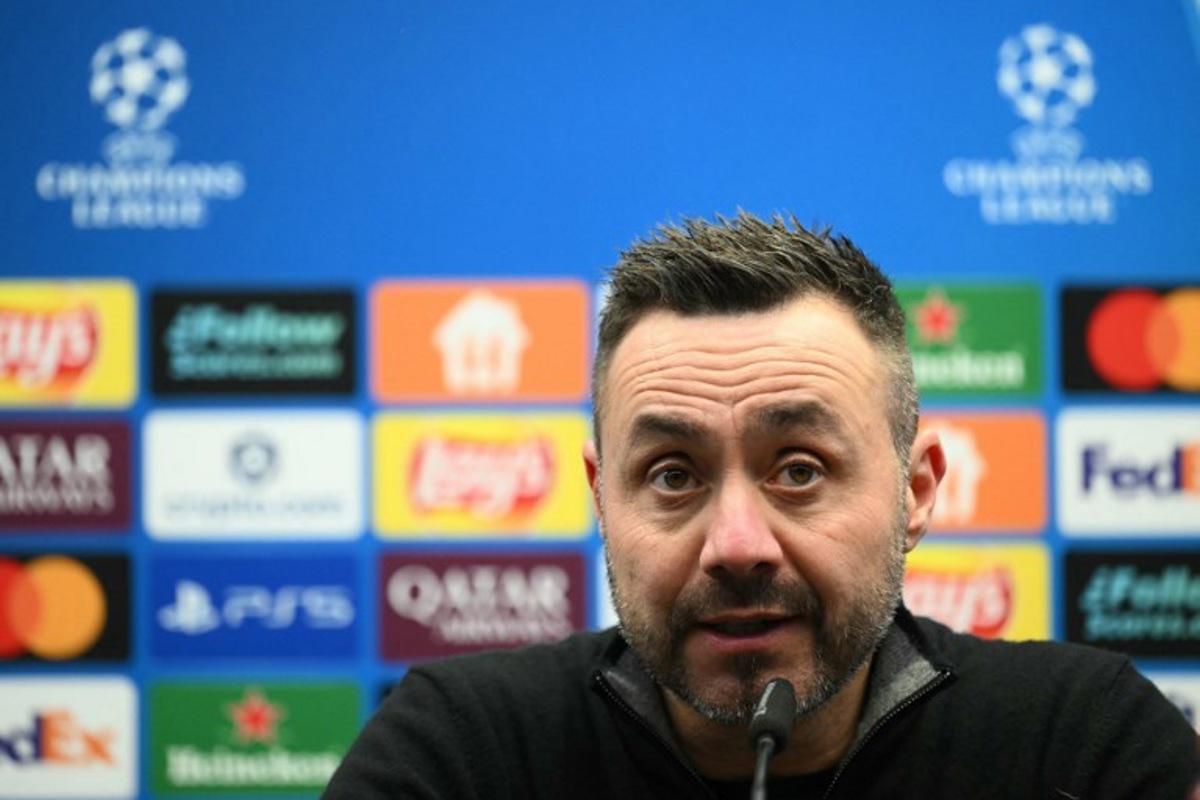 Marseille's Italian head coach Roberto De Zerbi speaks during a press conference after the UEFA Champions League, league phase day 8, football match between Club Brugge KV and Olympique de Marseille, at the Jan Breydel Stadium in Bruges on January 28, 2026. NICOLAS TUCAT / AFP