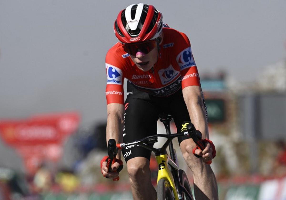 Second placed, overall leader of the Team Visma-Lease a Bike, Danish rider Jonas Vingegaard, crosses the finish line of the 13th stage of the Vuelta a Espana, a 202 km race between Cabezon de la Sal and L'Angliru, on September 5, 2025. Miguel RIOPA / AFP