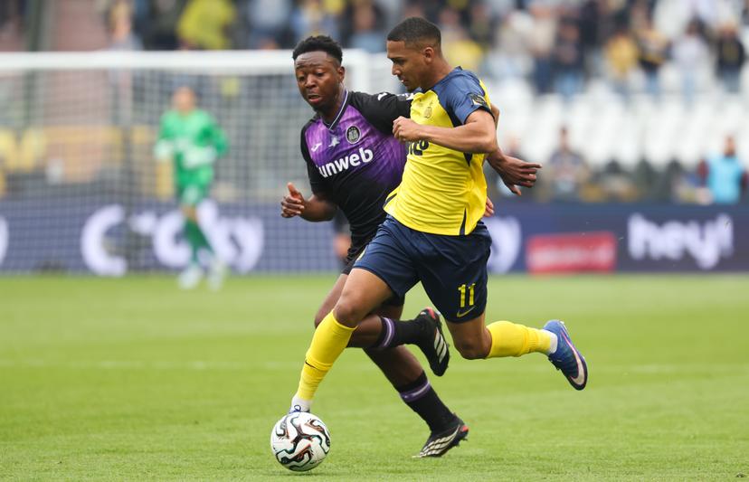 Anderlecht's Marco Kana and Union's Guilherme Smith fight for the ball during a soccer game between Royale Union Saint-Gilloise and RSC Anderlecht, Thursday 14 May 2026 in Brussels, the final of the 'Croky Cup' Belgian soccer cup. BELGA PHOTO VIRGINIE LEFOUR