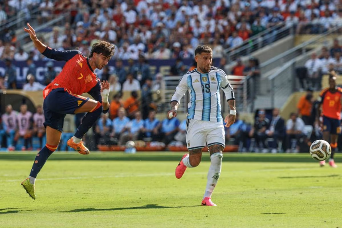 Spain's forward #07 Ferran Torres shoots and misses a chance during the 2026 World Cup football tournament final match between Spain and Argentina at the New York/New Jersey Stadium in East Rutherford on July 19, 2026. Odd ANDERSEN / AFP